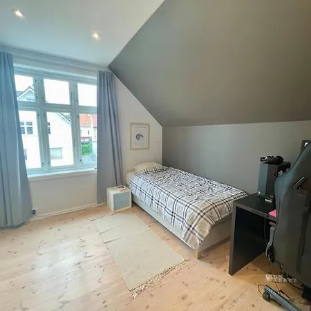 Sentrumsnaer Enebolig Pa Storhaug Stavanger